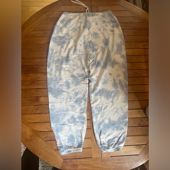 Aerie Blue Tie Dye Lounge Set - Picture 6 of 13